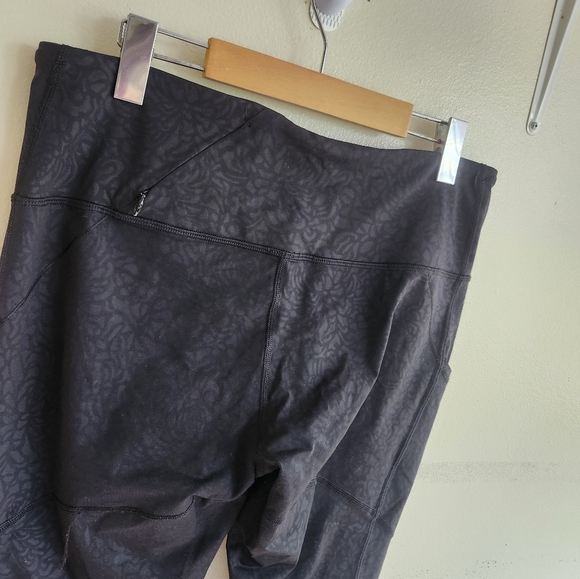 Lululemon Runday Crop Sz.12, Inseam 23". EUC - Picture 7 of 12